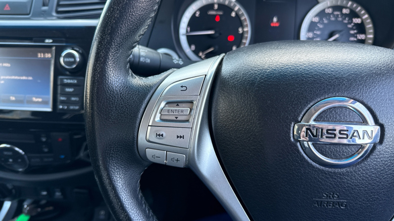 Nissan Navara Np300 Diesel Double Cab Pick Up N-Connecta 2.3dCi 190 4WD